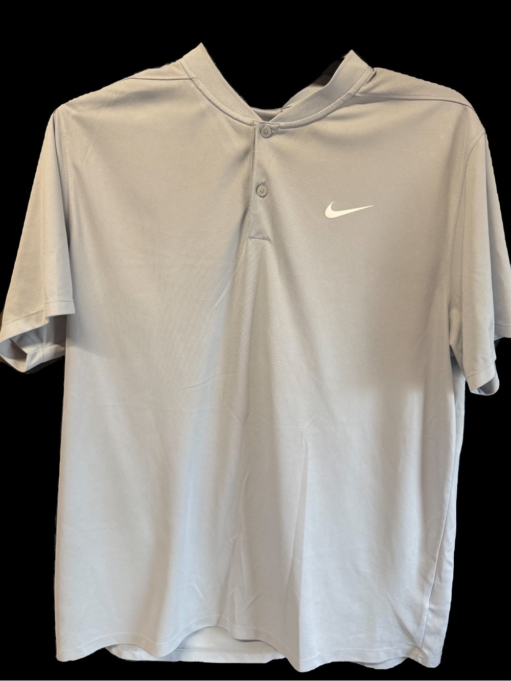 Nike Men’s Light Gray Short-Sleeve Golf Polo with White Swoosh